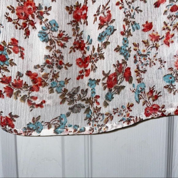 Torrid floral semi-sheer blouse short sleeve shirt - Picture 7 of 9